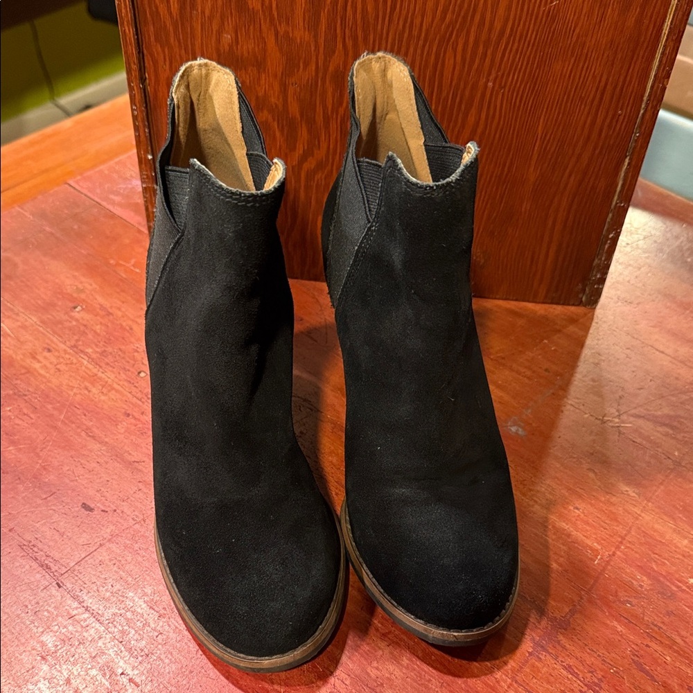 Lucky Brand Black Youse Suede Ankle Boots